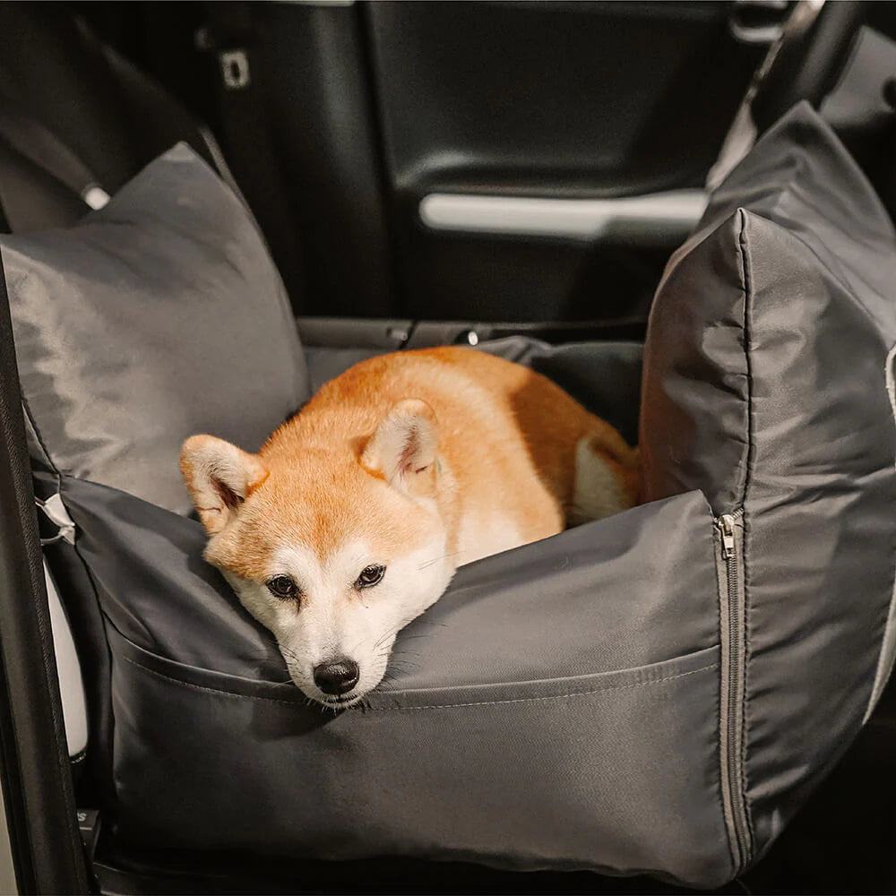 Letto per auto per cani: Comfort e sicurezza in movimento 